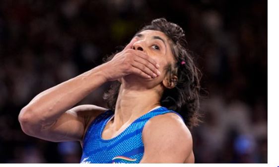 'अधिक के लिए ताकत नहीं है: विनेश ने कुश्ती को अलविदा कहा | '